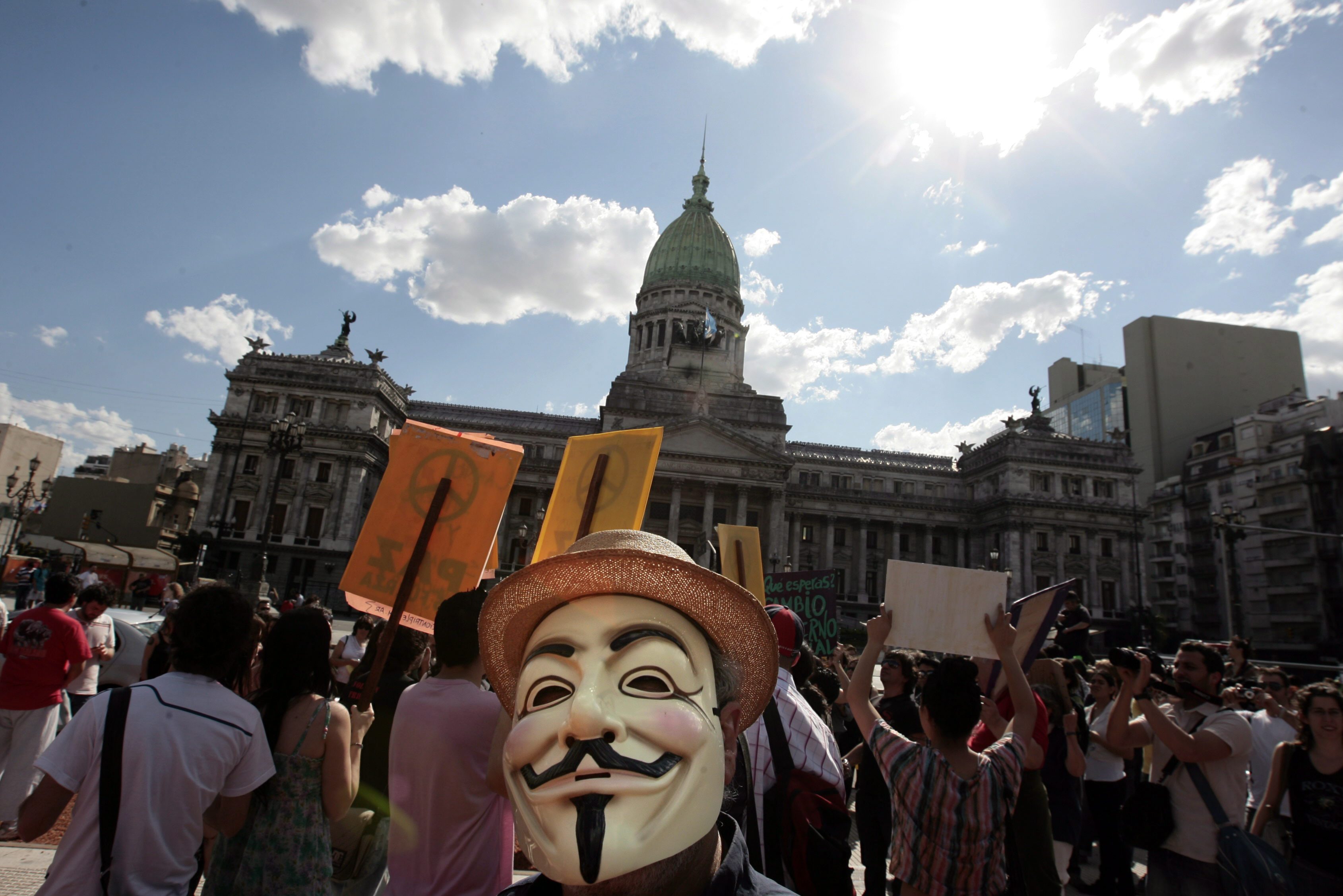 Οι Ισπανοί «Indignados» που έγιναν οι «Αγανακτισμένοι» του κόσμου