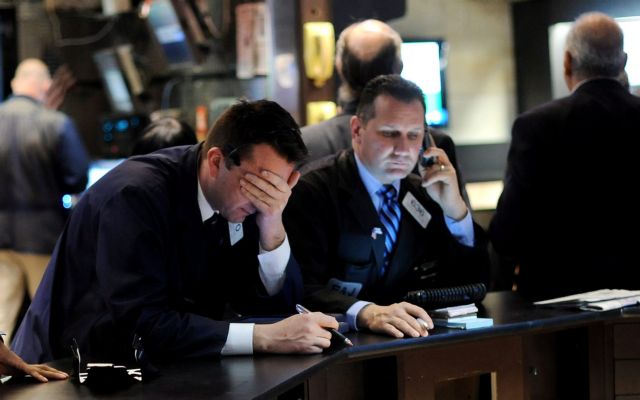 Στο βαθύ κόκκινο και η Γουόλ Στριτ την Τρίτη