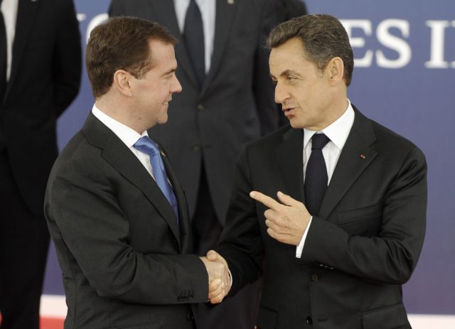 «Περιμένουμε καλές ειδήσεις, όχι λαϊκισμό από την Ελλάδα» λέει ο Μεντβέντεφ