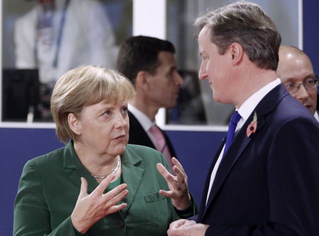 Στη σκιά της κρίσης στην Ευρωζώνη η συνάντηση Μέρκελ-Κάμερον