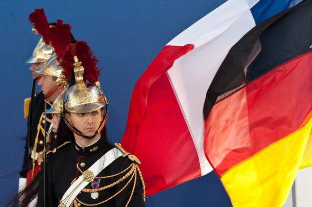 Σύγκρουση Βερολίνου και Παρισιού για το ρόλο της ΕΚΤ στην κρίση