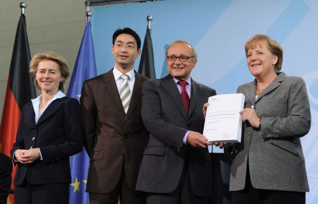 Η συμφωνία της 27ης Οκτωβρίου άνοιξε ένα παράθυρο ευκαιρίας, λένε σύμβουλοι της Μέρκελ