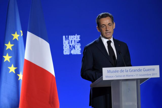 Αυξάνεται η δημοτικότητα του Σαρκοζί με τους χειρισμούς του στην κρίση του ευρώ