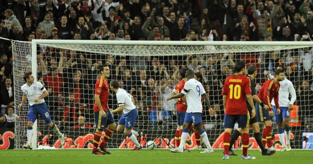 Φιλική νίκη της Αγγλίας επί της Ισπανίας, ο Κασίγιας «έπιασε» τον Θουμπιθατέρα