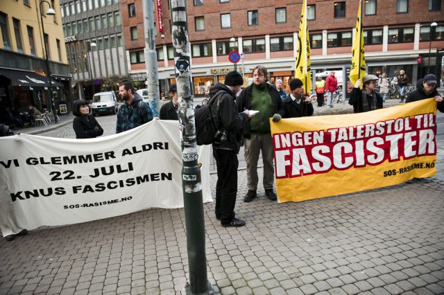 Πρώτη δημόσια εμφάνιση στο δικαστήριο για τον δράστη του μακελειού στη Νορβηγία