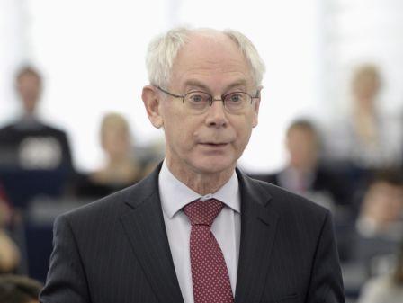 Τα κράτη να μην αποτελούν τη μόνη αρχή λήψης αποφάσεων στην Ευρωζώνη, ζήτησε ο Ρομπάι