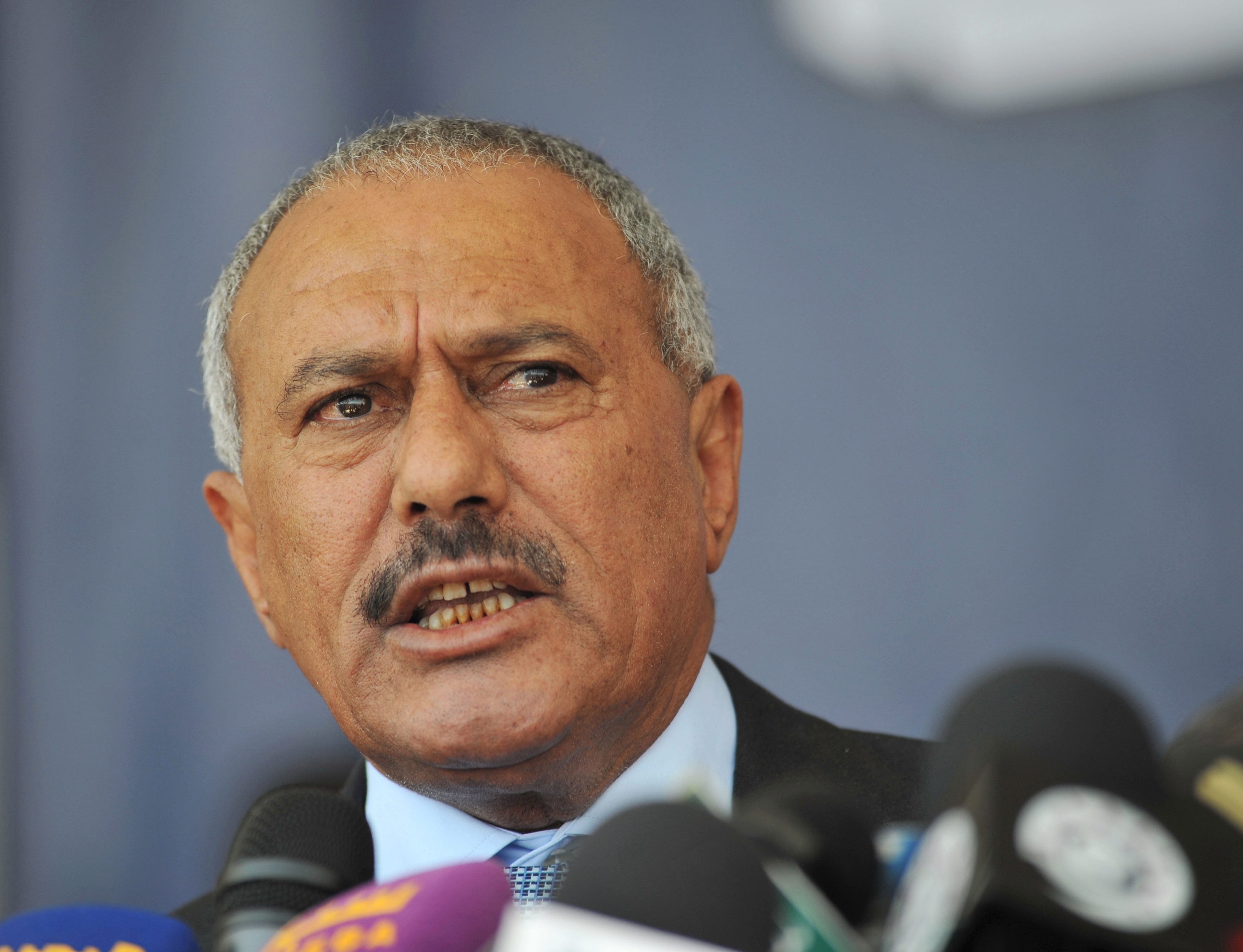 Συμφωνία για μεταβίβαση της εξουσίας υπέγραψε ο πρόεδρος της Υεμένης