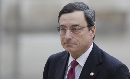 Η επιδείνωση της κρίσης αυξάνει την πίεση στην Ευρωπαϊκή Κεντρική Τράπεζα