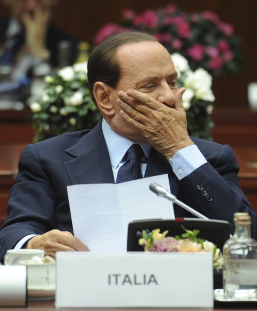 Έκτακτο υπουργικό για μέτρα-εξπρές πριν το ταξίδι Μπερλουσκόνι στις Κάννες