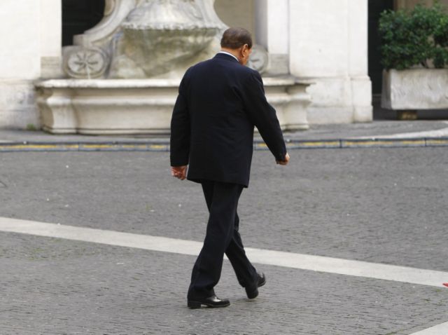 «Ειδικού σκοπού» θέλει την κυβέρνηση Μόντι ο Σίλβιο Μπερλουσκόνι