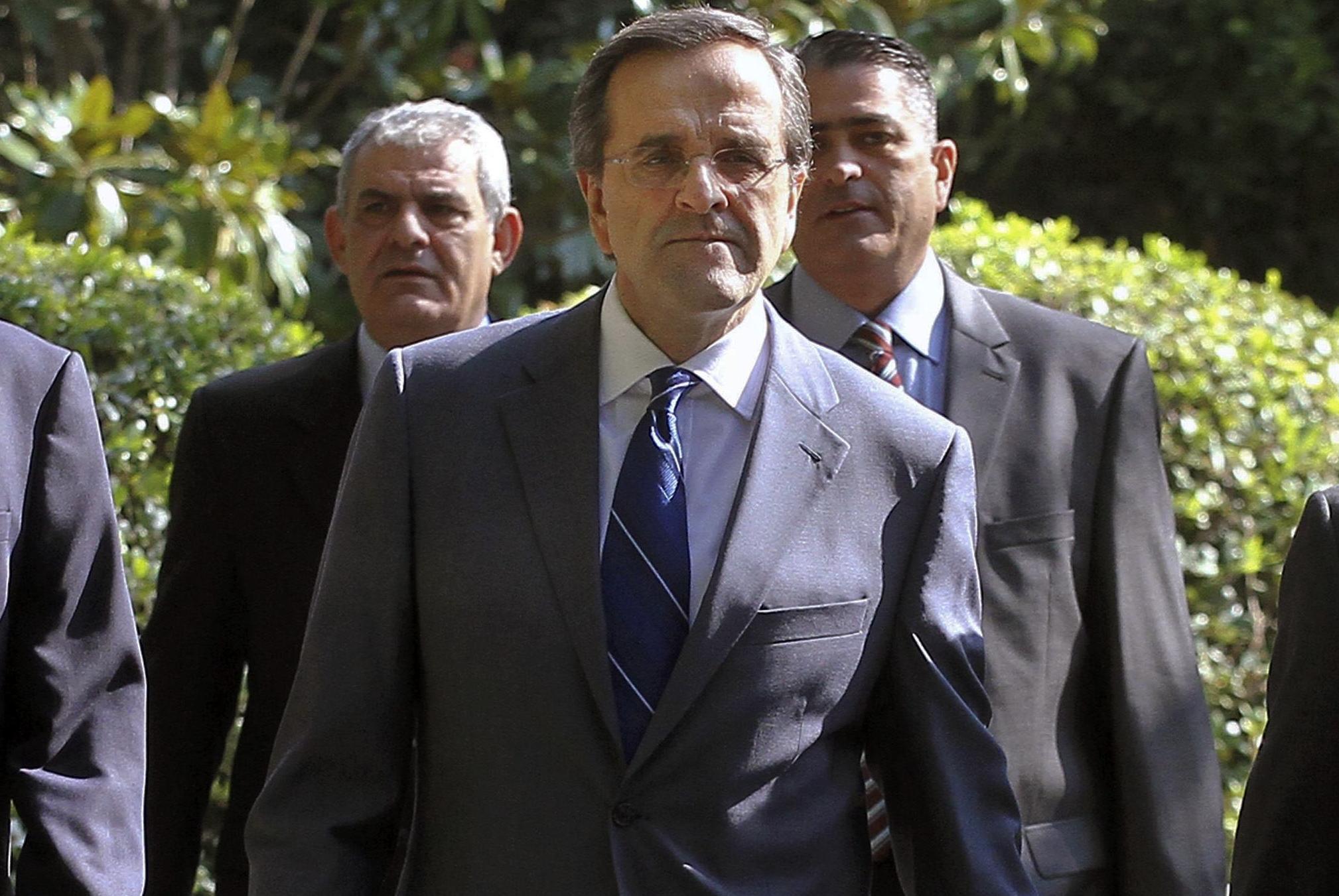 Τρόπους για να αποφύγει τις γραπτές δεσμεύσεις προς τις Βρυξέλλες εξετάζει η ΝΔ