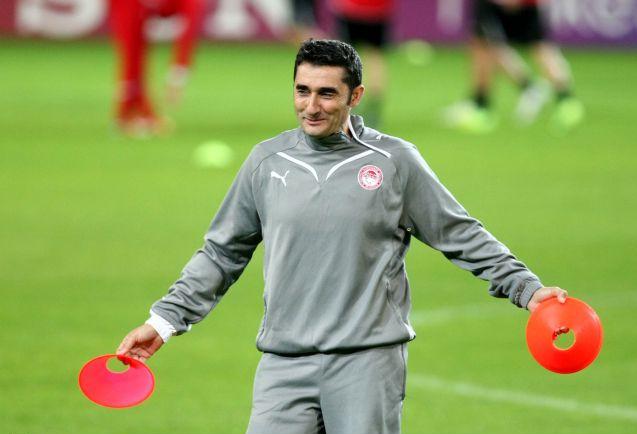 «Δεν ξέρω ακόμα για μεταγραφές» δήλωσε ο Βαλβέρδε