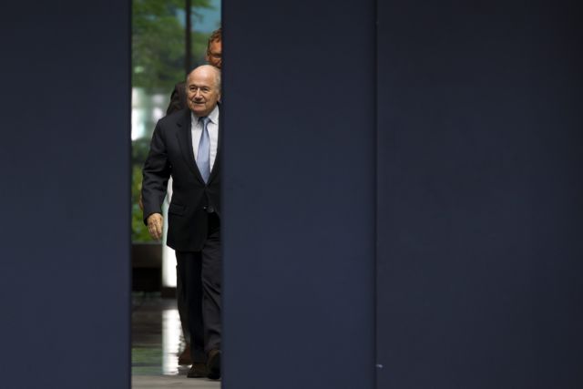 Το twitter γύρισε μπούμερανγκ στον Μπλάτερ