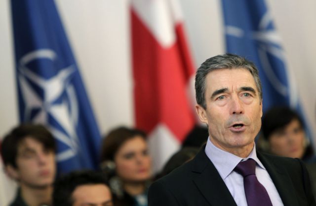 Έπεσε από το ποδήλατο και έσπασε το χέρι του ο γενικός γραμματέας του ΝΑΤΟ