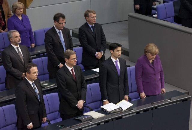 Πυρά κατά Μέρκελ και μυστικών υπηρεσιών για παραλείψεις σε εγκλήματα νεοναζί