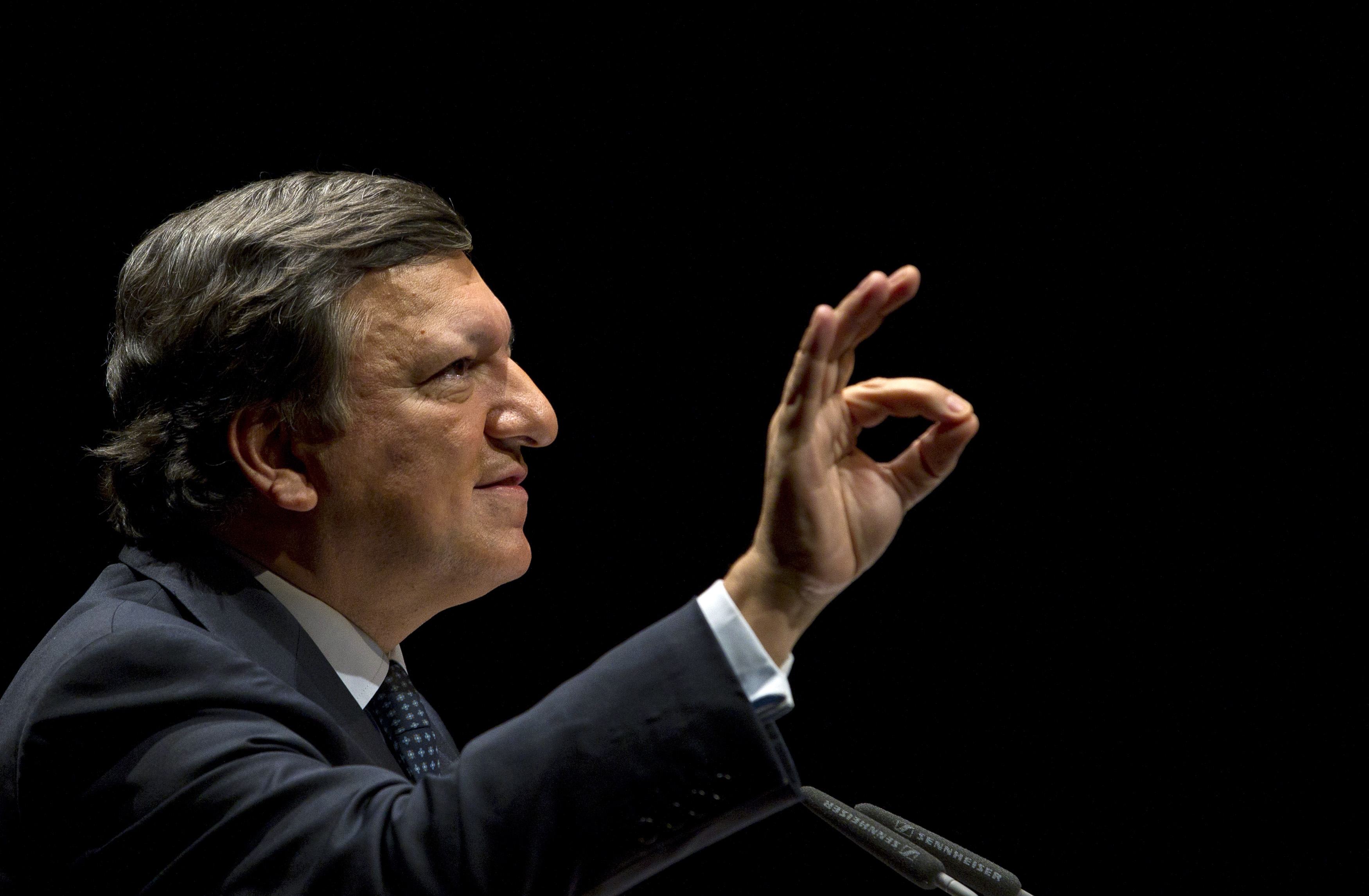 Συστημική η κρίση του ευρώ δηλώνει ο Μπαρόζο, επιβίωση μόνο με πειθαρχία