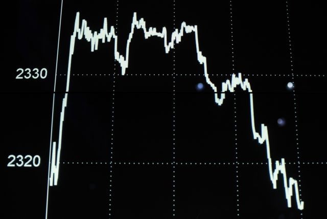 Σε θετικό έδαφος τα ευρωπαϊκά χρηματιστήρια, υποχωρεί το ευρώ