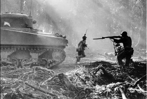 «Ξαναζήστε» τον Β’ Παγκόσμιο Πόλεμο στο Twitter