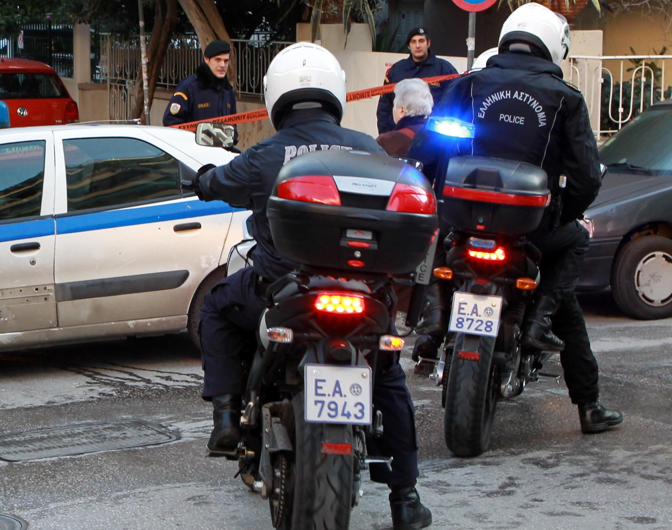 Ένοπλη ληστεία σε τράπεζα με ολιγόλεπτη ομηρεία των διευθυντή-υποδιευθυντή