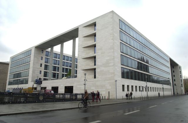 Επιβεβαιώνει το Βερολίνο το έγγραφο για τις ελεγχόμενες χρεοκοπίες