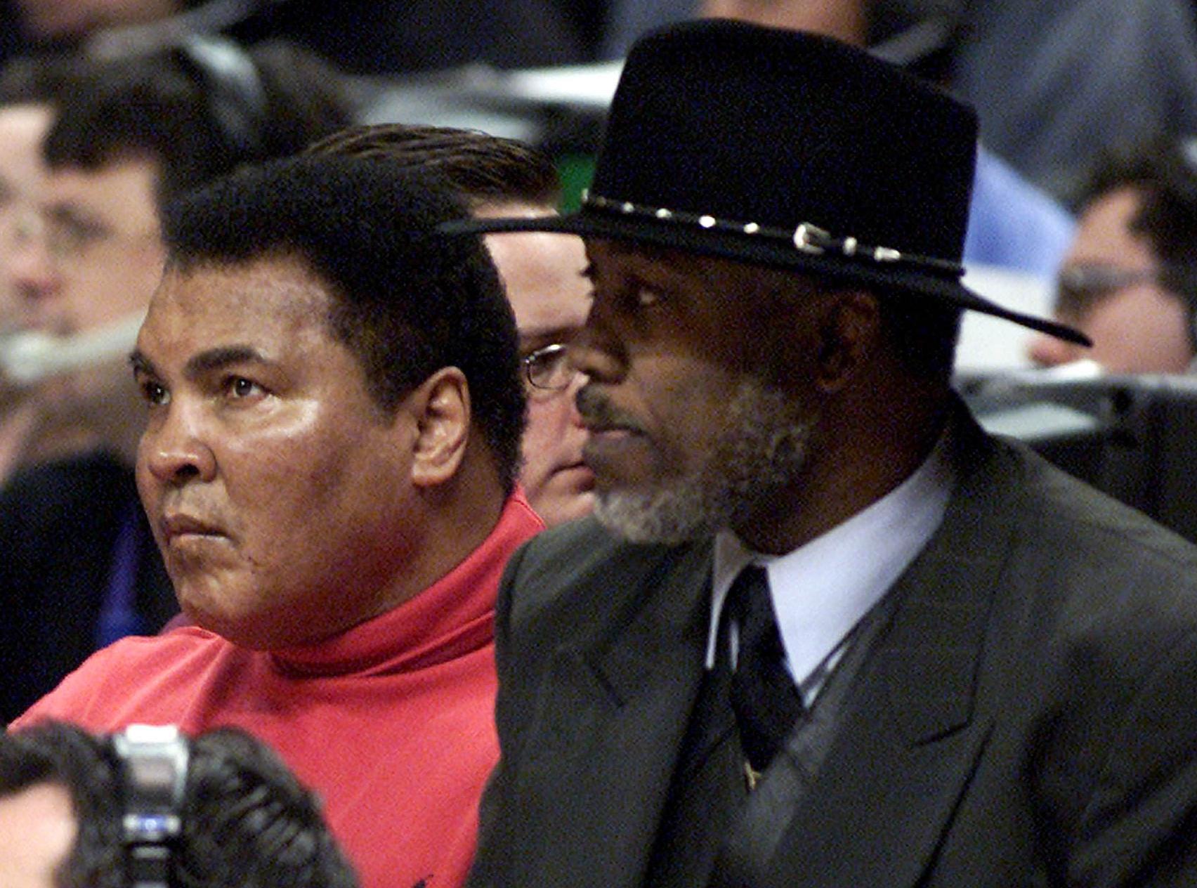 Μάχη με τον καρκίνο δίνει ο «θρύλος» της πυγμαχίας Τζο Φρέιζερ