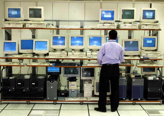 Ανοχύρωτη η Ελλάδα στις συνεχείς κυβερνοεπιθέσεις και υποκλοπές