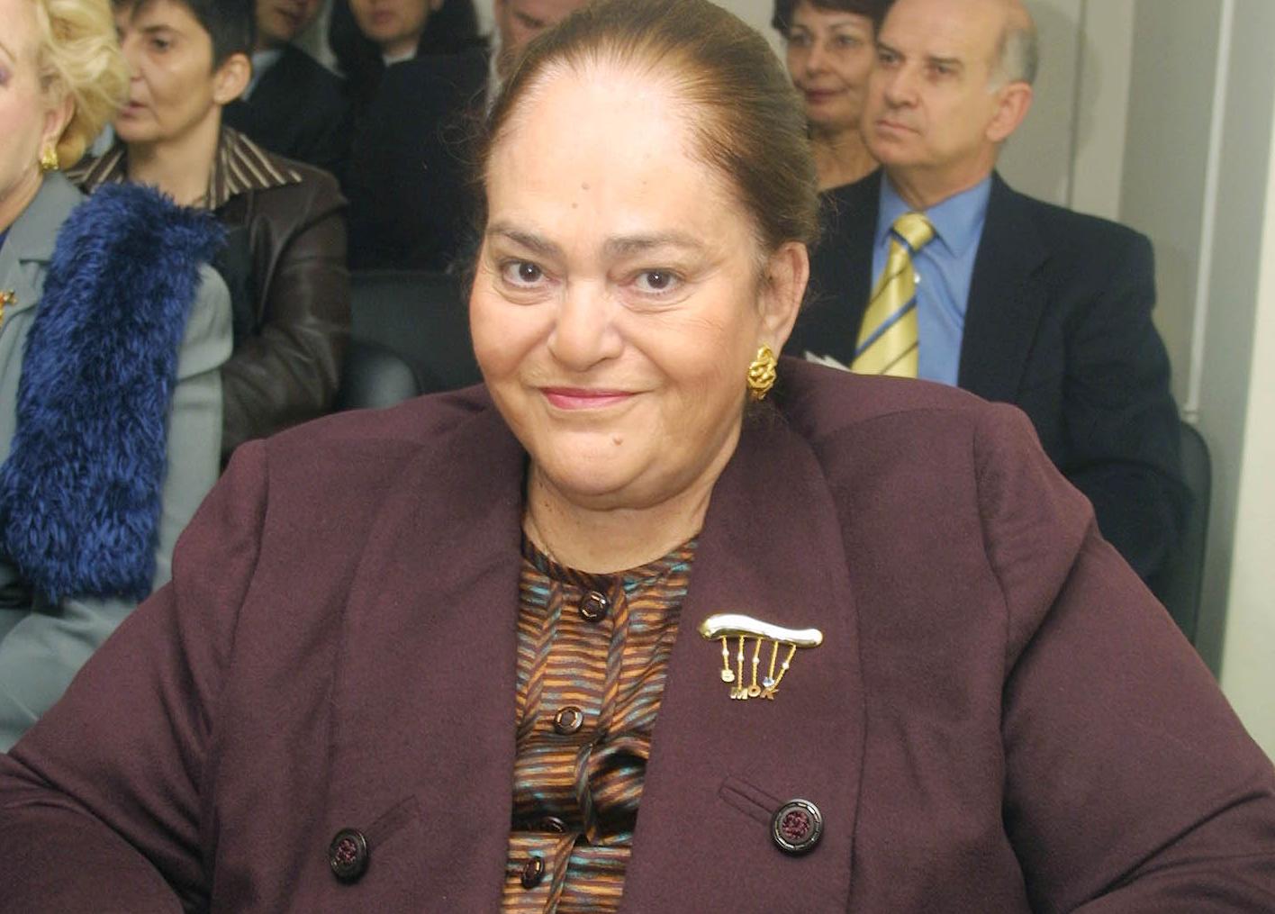 «Συνταγές με ιστορία», σε βιβλίο τα περίφημα ντολμαδάκια της Μαρίκας Μητσοτάκη