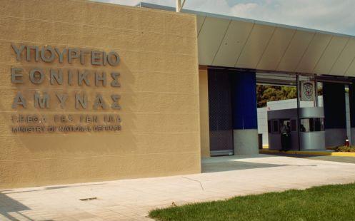 Αποστρατεύθηκαν και οι τέσσερις αρχηγοί των Γενικών Επιτελείων εν μέσω κρίσης