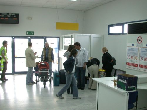 Η εφεδρεία οδηγεί σε λουκέτο 21 μικρά αεροδρόμια, προειδοποιεί η ΟΣΥΠΑ