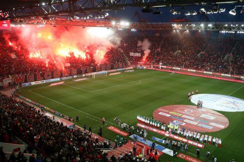 Με κόσμο το «αιώνιο» ντέρμπι στο Καραϊσκάκη