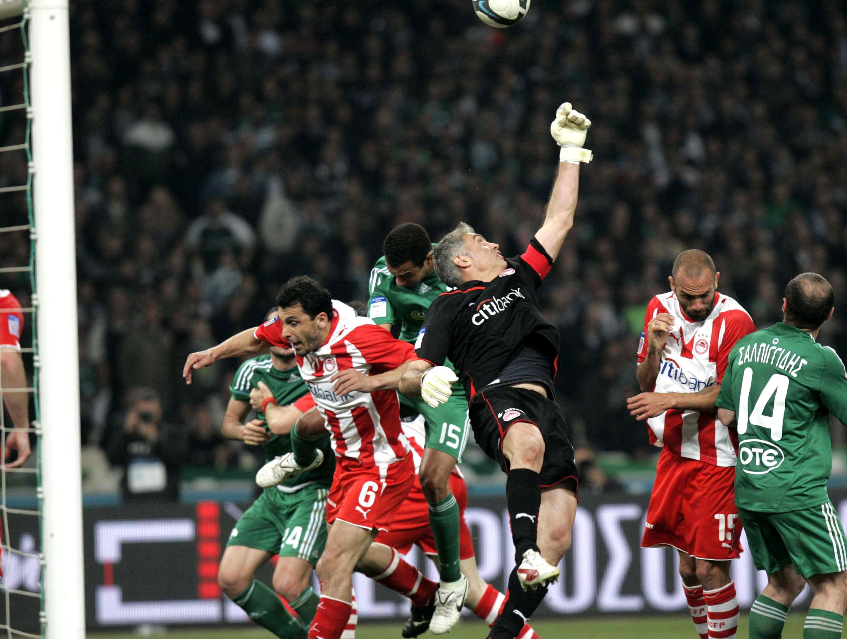 «Ο Ολυμπιακός το απόλυτο φαβορί», λέει ο Νικοπολίδης για το ντέρμπι