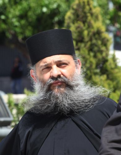 Ελεύθερος με εγγύηση 200.000 ευρώ αφέθηκε ο μοναχός Αρσένιος