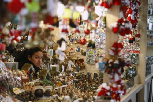 Χριστούγεννα περικοπών και απαισιοδοξίας και τα φετινά για τους Έλληνες καταναλωτές