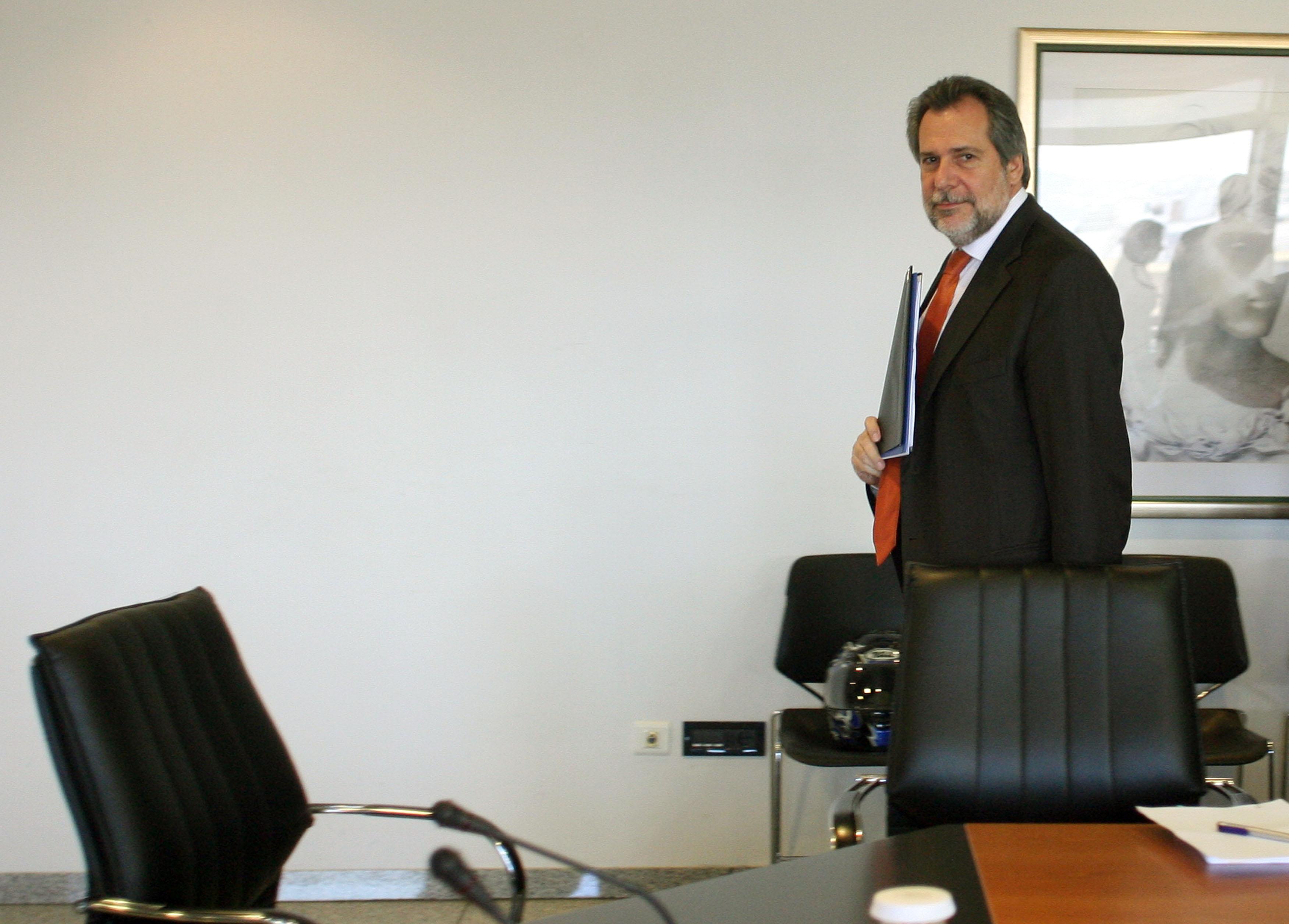 Ξεκάθαρες πρωτοβουλίες για την περιφρούρηση, ζητά ο Χρ.Παπουτσής εν όψει Πολυτεχνείου