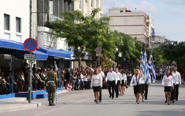 Προειδοποίηση ΟΛΜΕ σε περίπτωση τιμωριών για τις κινητοποιήσεις στις παρελάσεις