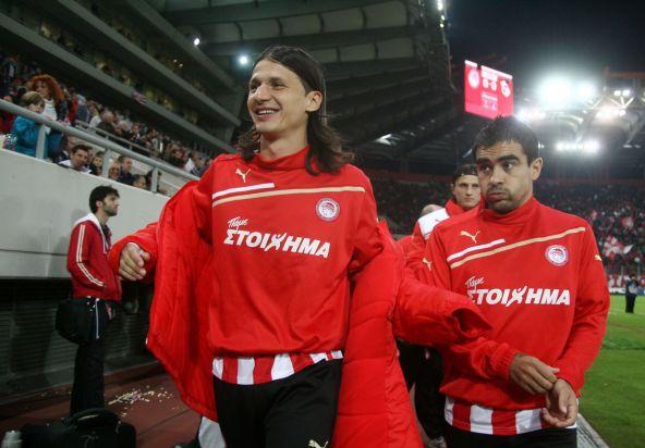 Μήνυμα σε Πάντελιτς και Ιμπαγάσα και ρήξη μηνίσκου ο Παπάζογλου