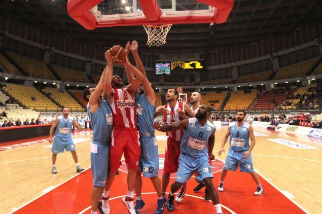 Πήρε τη νίκη επί του Κολοσσού χωρίς να εντυπωσιάσει ο Ολυμπιακός