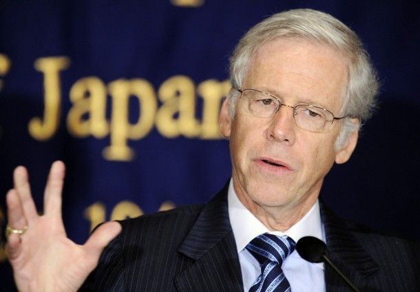 Στην Αθήνα ο Τσαρλς Νταλάρα του IIF για το «κούρεμα» του χρέους