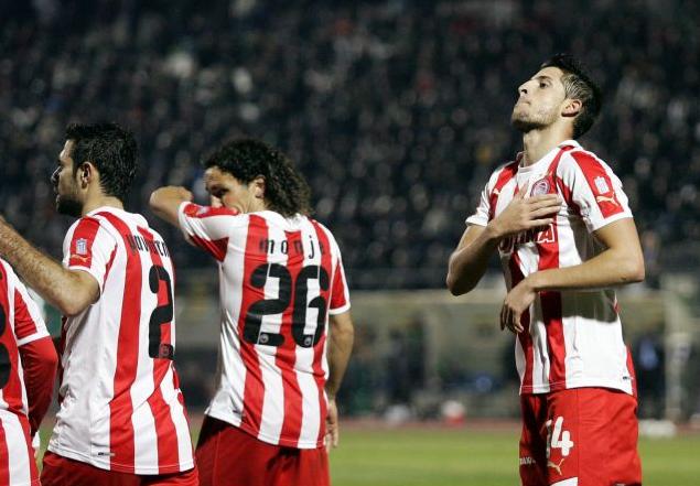 Ο Ολυμπιακός ανέβηκε στην κορυφή με… τετρακίνηση