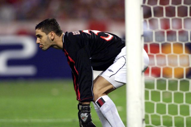 Κρεμάει τα… γάντια του ο Ελευθερόπουλος