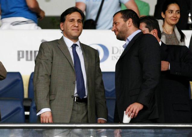 Ο Αδαμίδης πήρε παράταση και πουλάει στον άγνωστο «Χ»