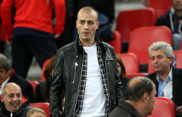 Τρέχει να προλάβει την Κέρκυρα ο Γέστε