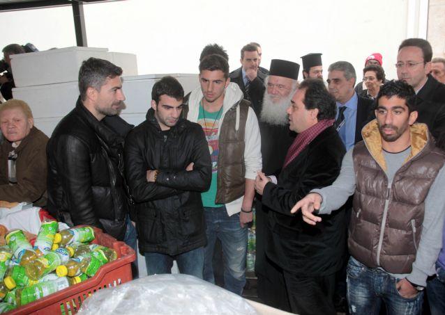 Επίσκεψη της Εθνικής στο κέντρο υποδοχής αστέγων του δήμου Αθηναίων