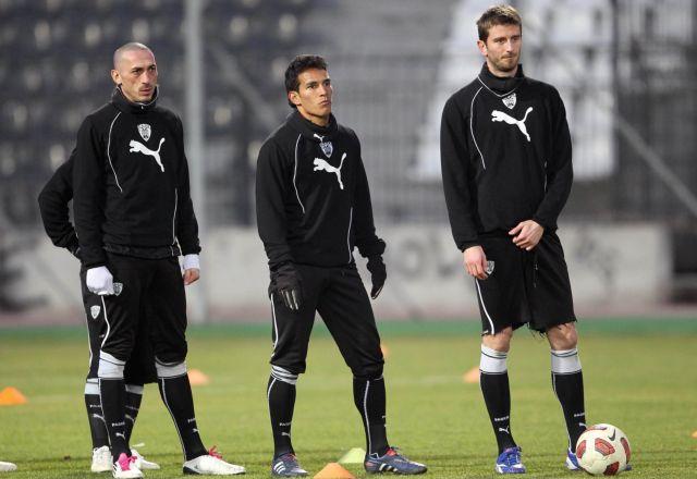 «Σκόρπισε» ο ΠΑΟΚ, ο Αρίας προβάρει τη φανέλα της Κρουζέιρο