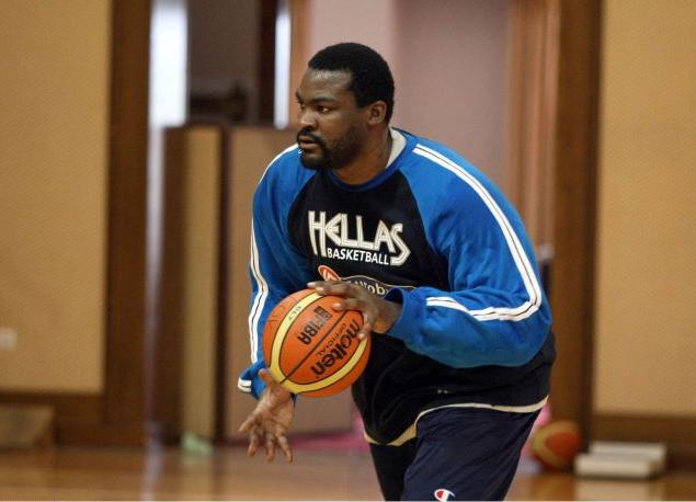 Ο Σχορτσανίτης γλιτώνει την τιμωρία του από την ΕΟΚ