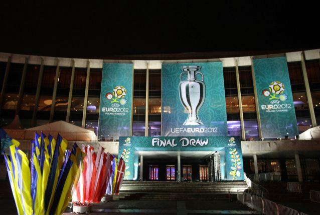 Η Εθνική θέλει μια τυχερή «ζαριά στην κλήρωση (19:00) του Euro 2012