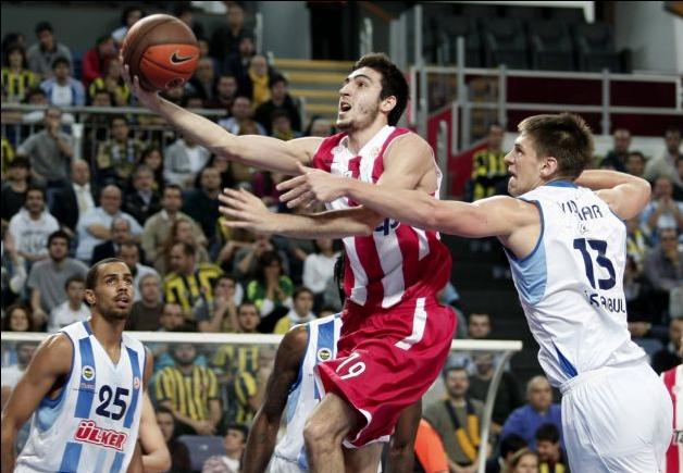 Ήττα και απώλεια της διαφοράς για τον Ολυμπιακό κόντρα στη Φενέρ/ Ουλκέρ