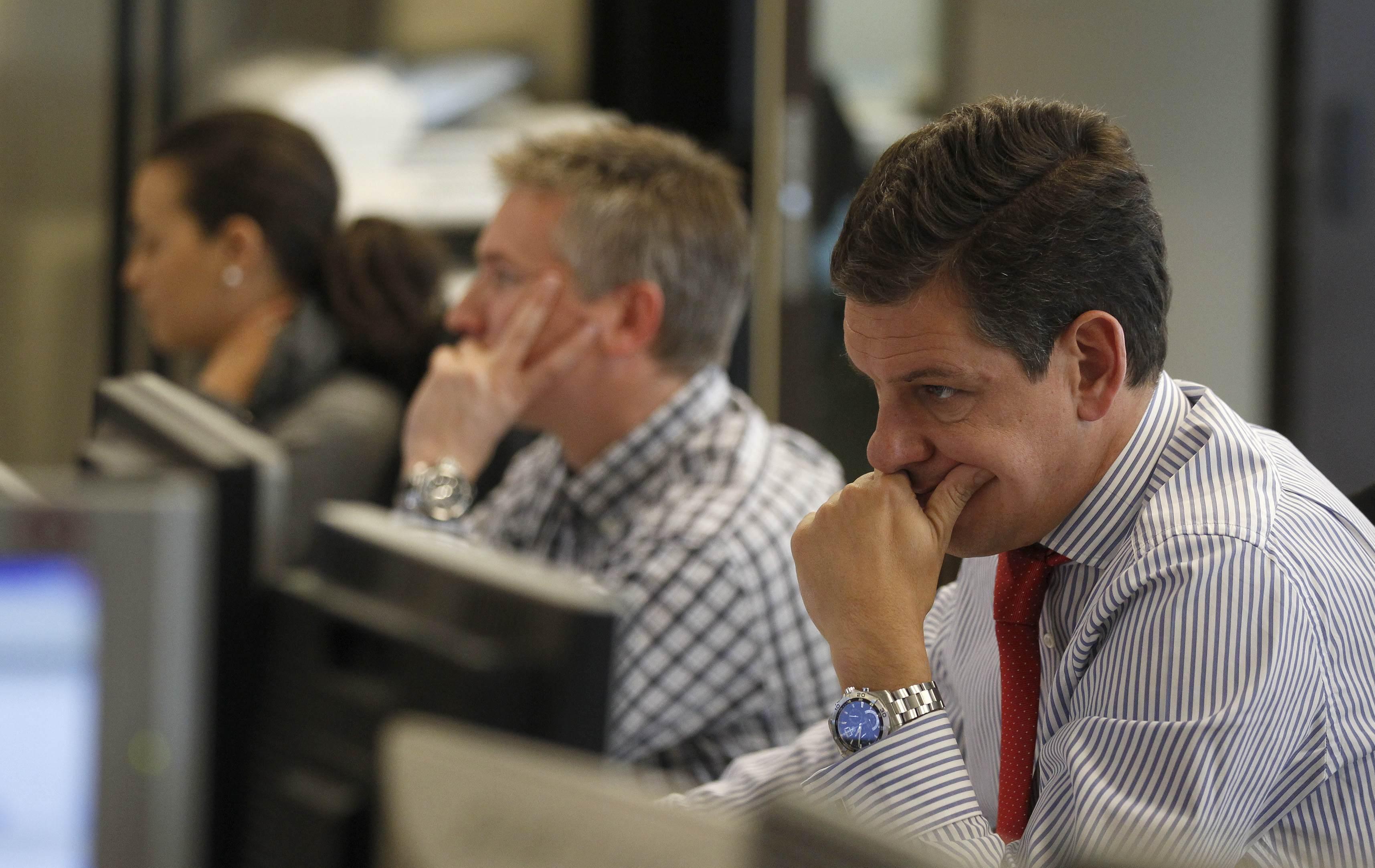 Περιορισμένες απώλειες στους χρηματιστηριακούς δείκτες την Πέμπτη