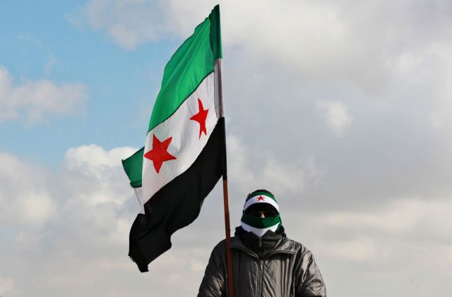 Αιματηρή καταστολή χωρίς τέλος στη Συρία, δεκάδες νέα θύματα στη Χομς