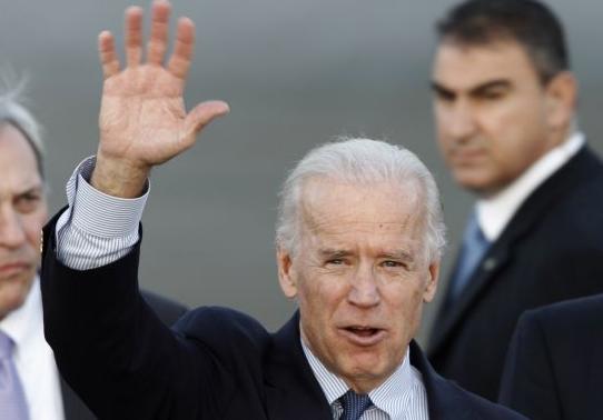 Με μήνυμα προς την Ευρωζώνη, υπέρ της λήψης αποφάσεων, έφθασε στην Αθήνα ο Τζο Μπάιντεν